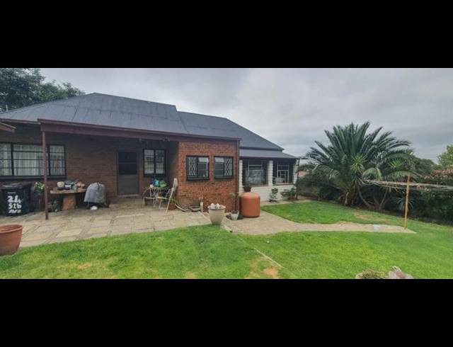 5 BEDROOM HOUSE FOR SALE IN ALBERTON